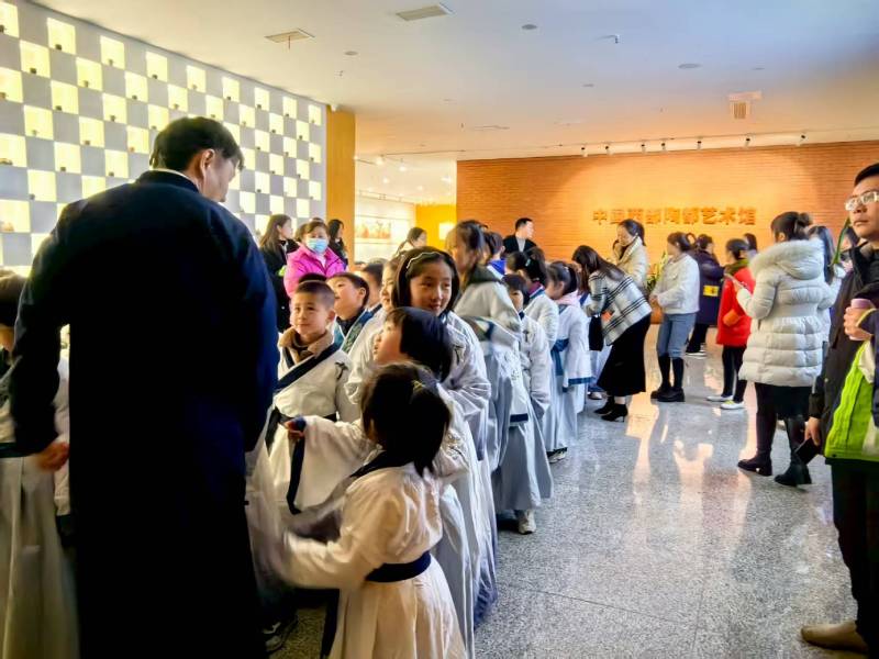 文化赋能：神农架魔创文旅挖掘城市文化资源的实践探索